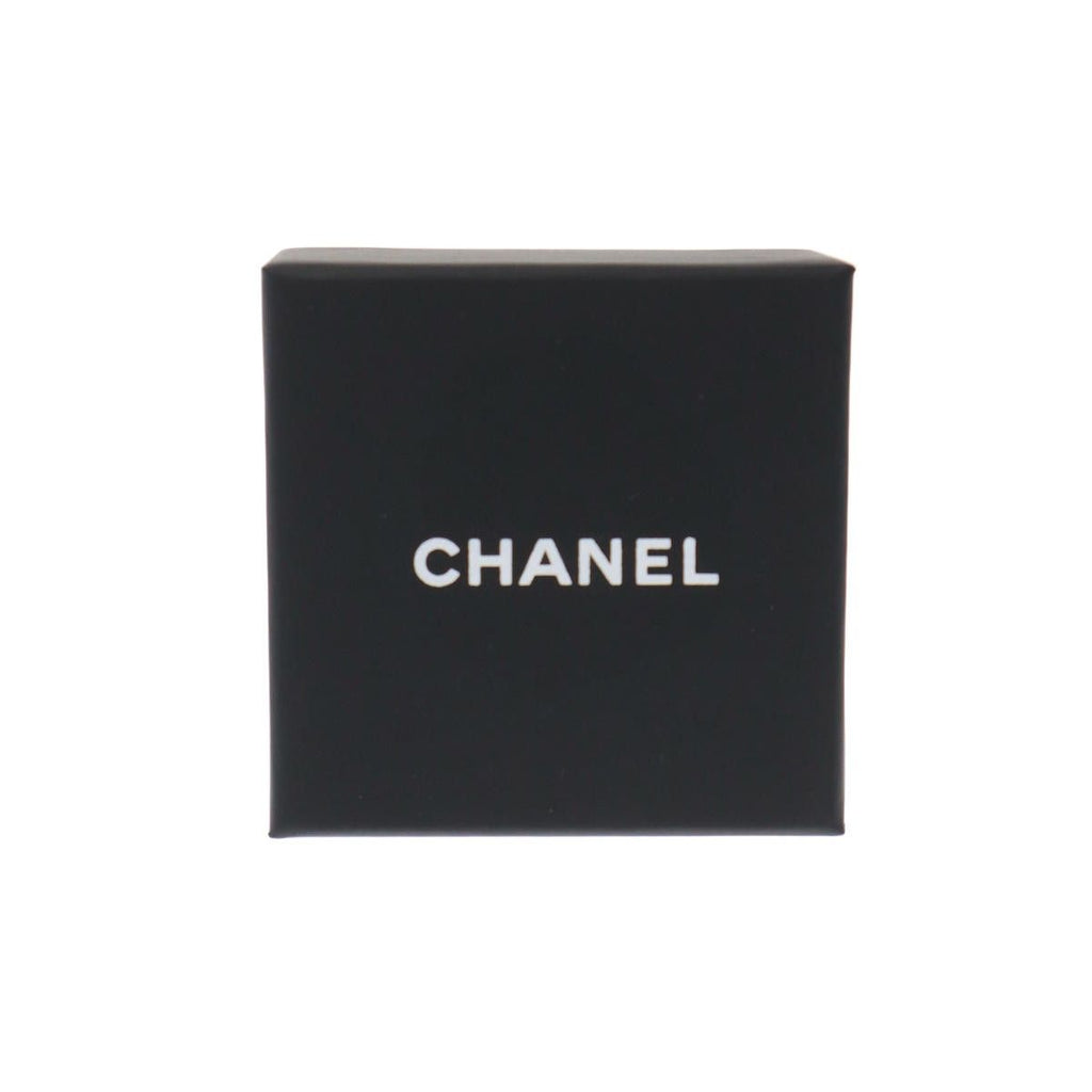 Chanel CC Logo Leaf Earrings Set Gold — view 4