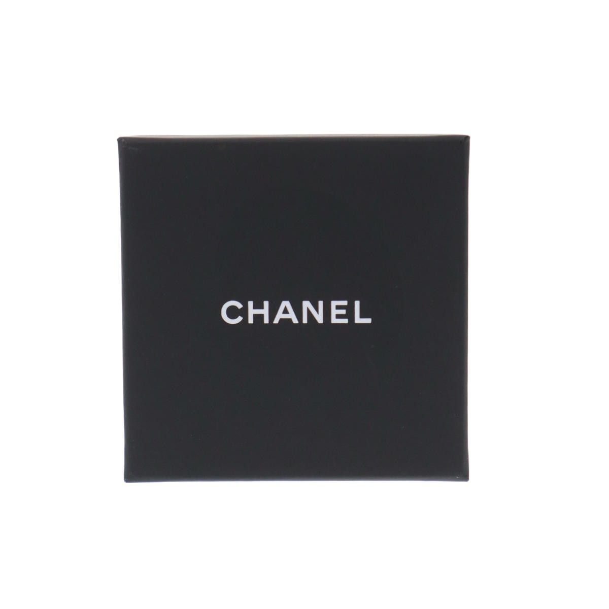 Chanel N5 Quilted Earrings Set Gold — view 5