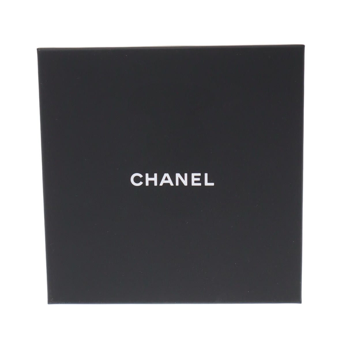 Chanel 23C CC Logo Stone Earrings Set Gold Blue — view 8