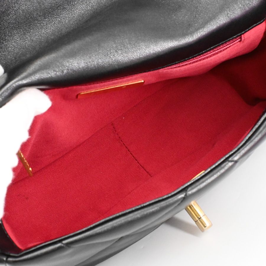 Chanel Shoulder Bag Black — view 4