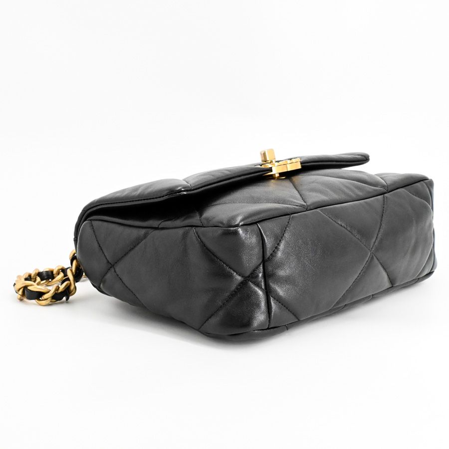 Chanel Shoulder Bag Black — view 5