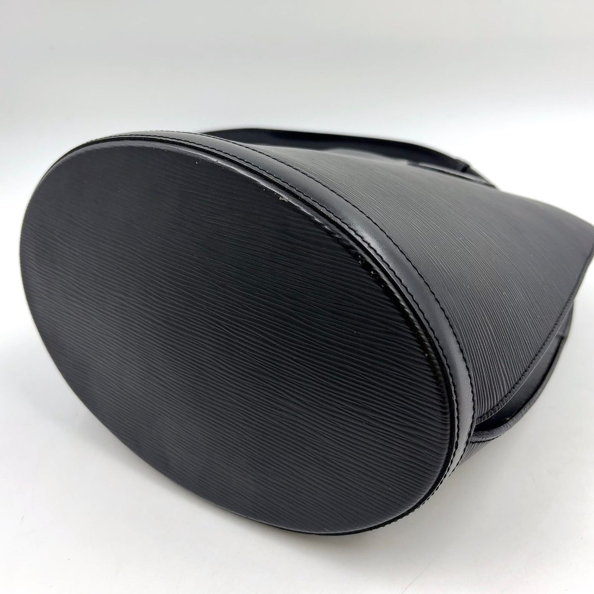 Louis Vuitton Cluny Epi Noir Leather Black Shoulder Bag Gold — view 8
