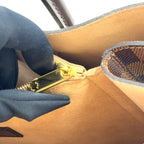 Louis Vuitton Kensington Damier Ebene Leather Brown Handbag Gold — view 7
