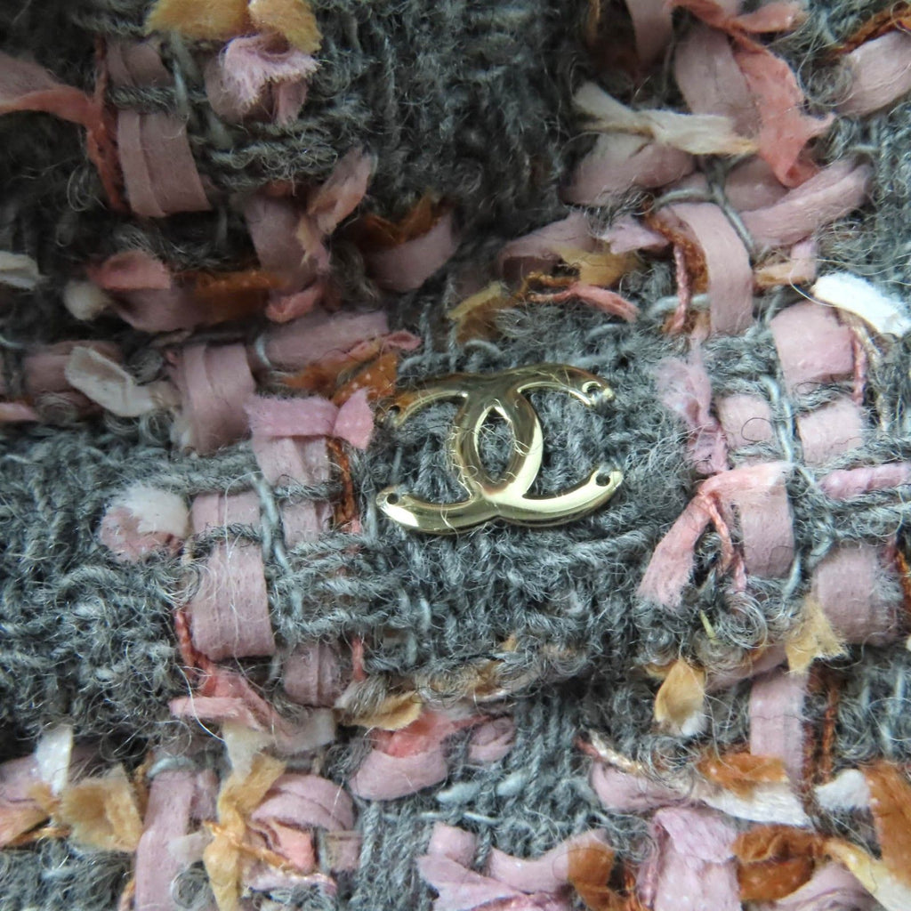 Chanel Alpaca Blend CC Logo Ribbon Tweed Bucket Hat Gray Pink — view 6