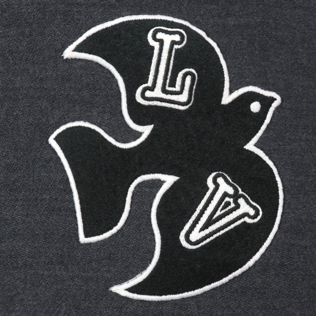 Louis Vuitton Echarpe LV Harmony Wool 100% Logo Patch Scarf Gray — view 5