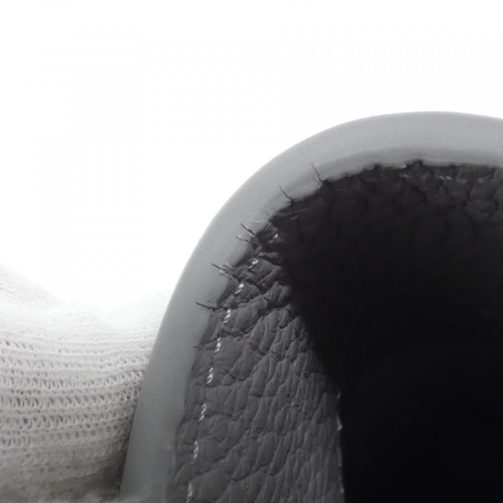Louis Vuitton Capucines MM Bag — view 5