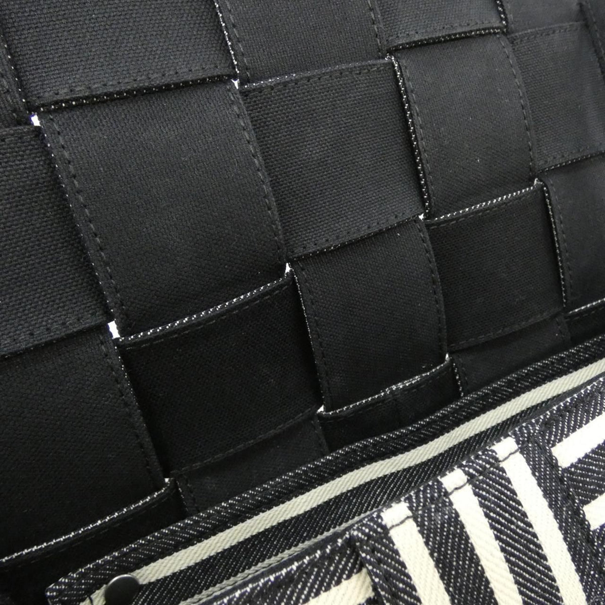 Bottega Veneta Shoulder Bag — view 8