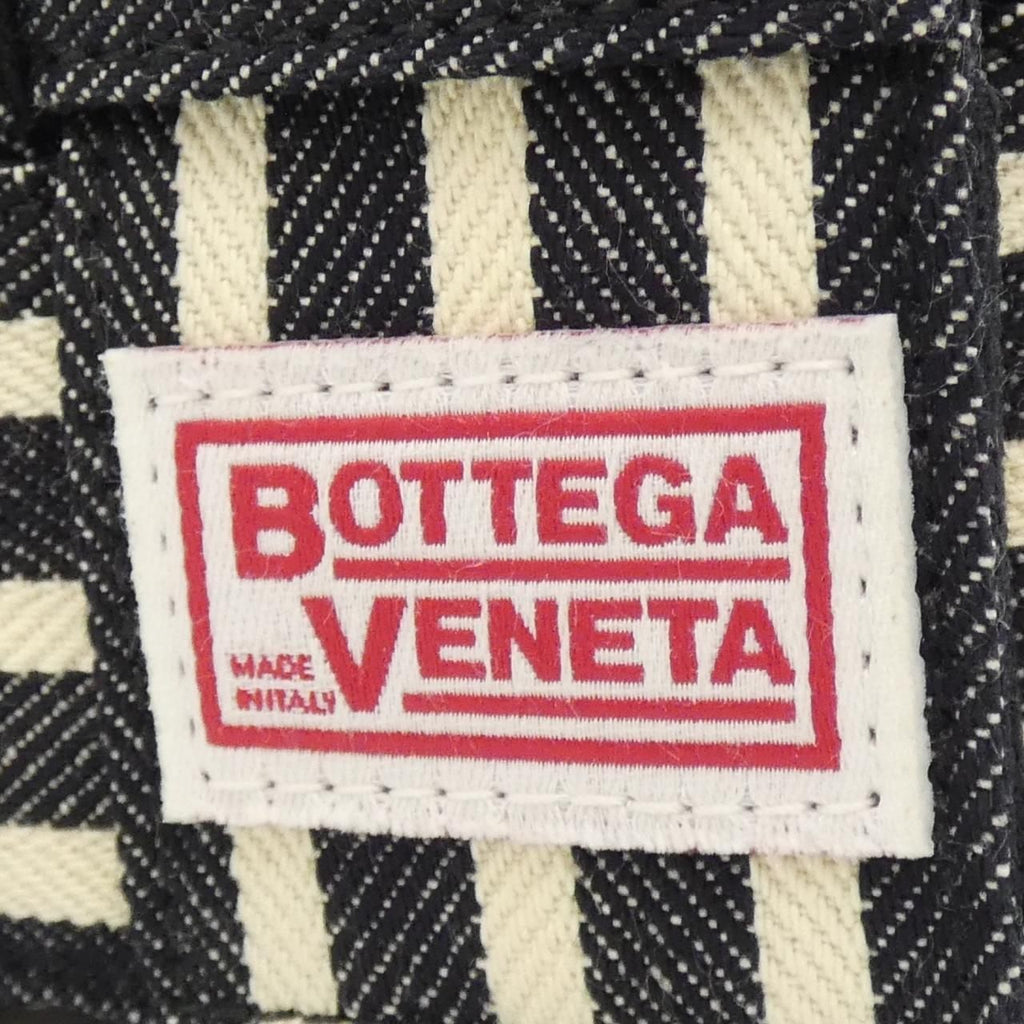 Bottega Veneta Shoulder Bag — view 4