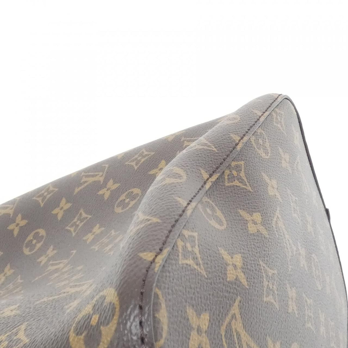 Louis Vuitton Monogram Neo Noe MM Shoulder Bag — view 4