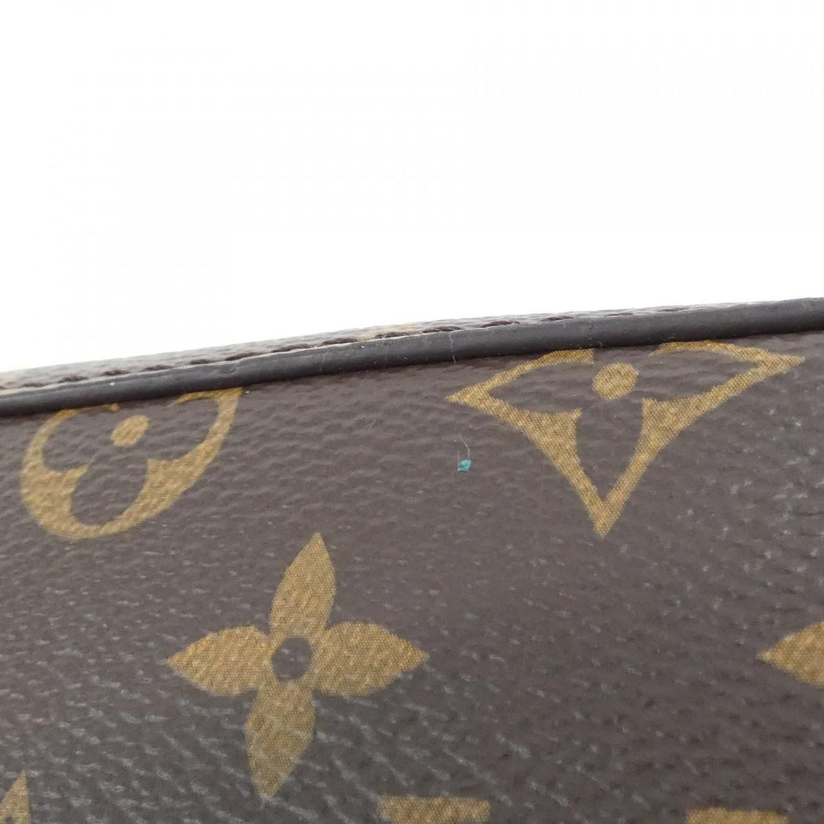 Louis Vuitton Monogram Neo Noe MM Shoulder Bag — view 3
