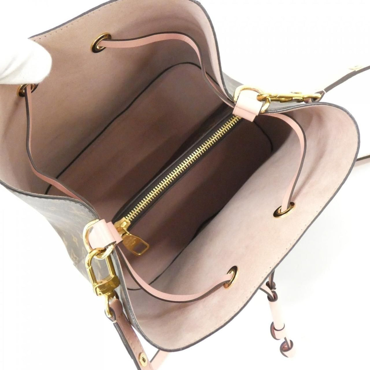 Louis Vuitton Monogram Neo Noe MM Shoulder Bag — view 6
