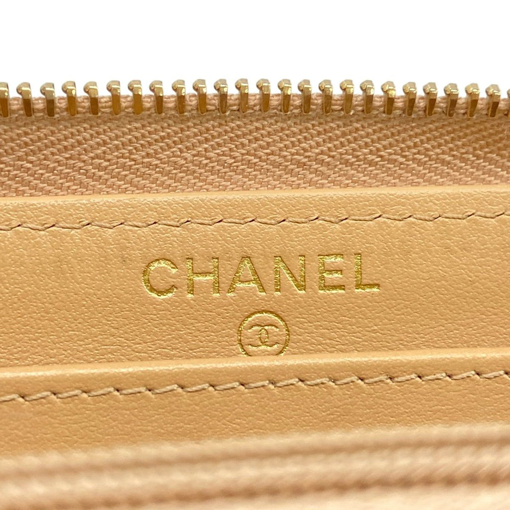 Chanel Wallet Quilted Beige Zip Around — view 5