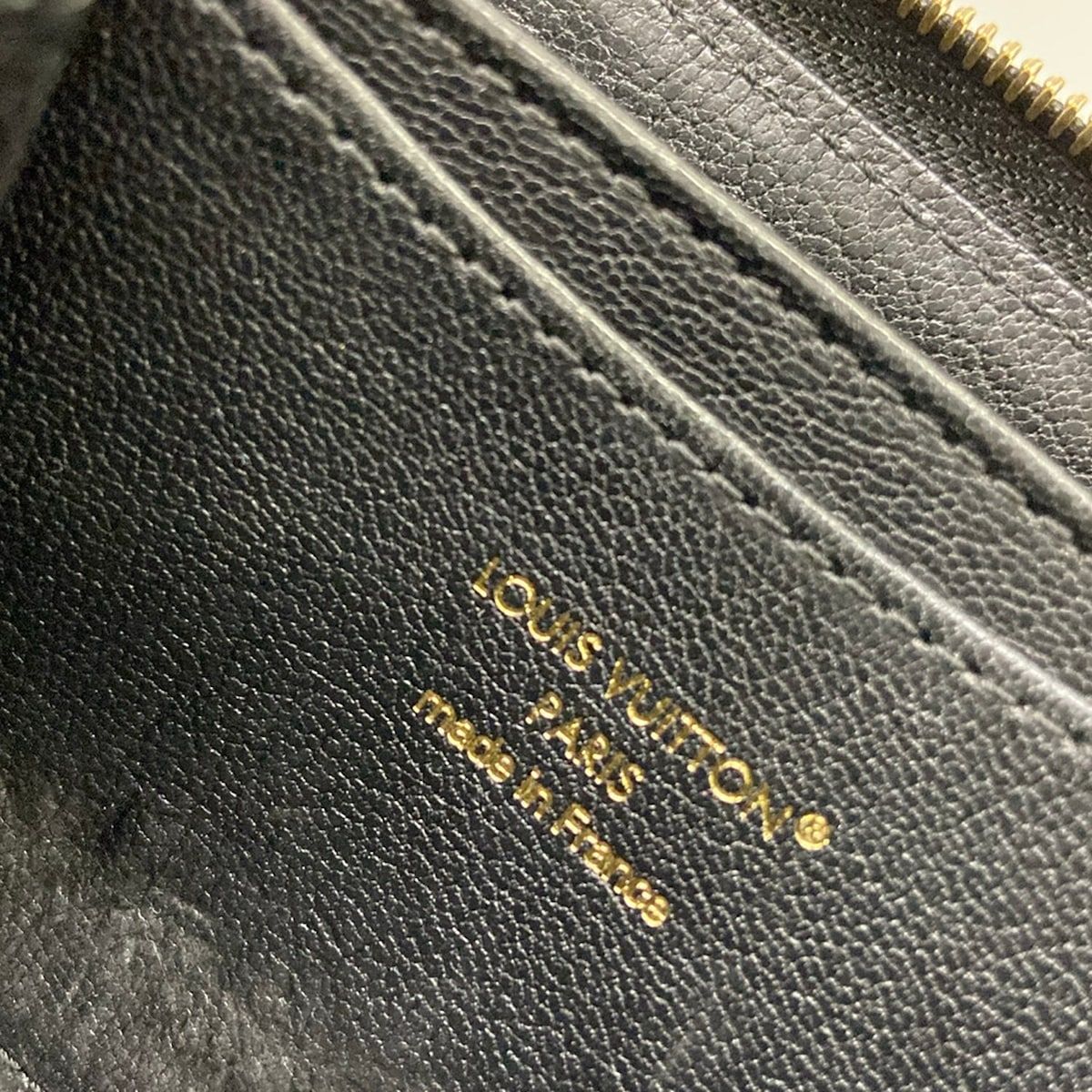 Louis Vuitton Coin Purse Exotic Leather Zippy Black Zip Around Monogram Pattern — view 4