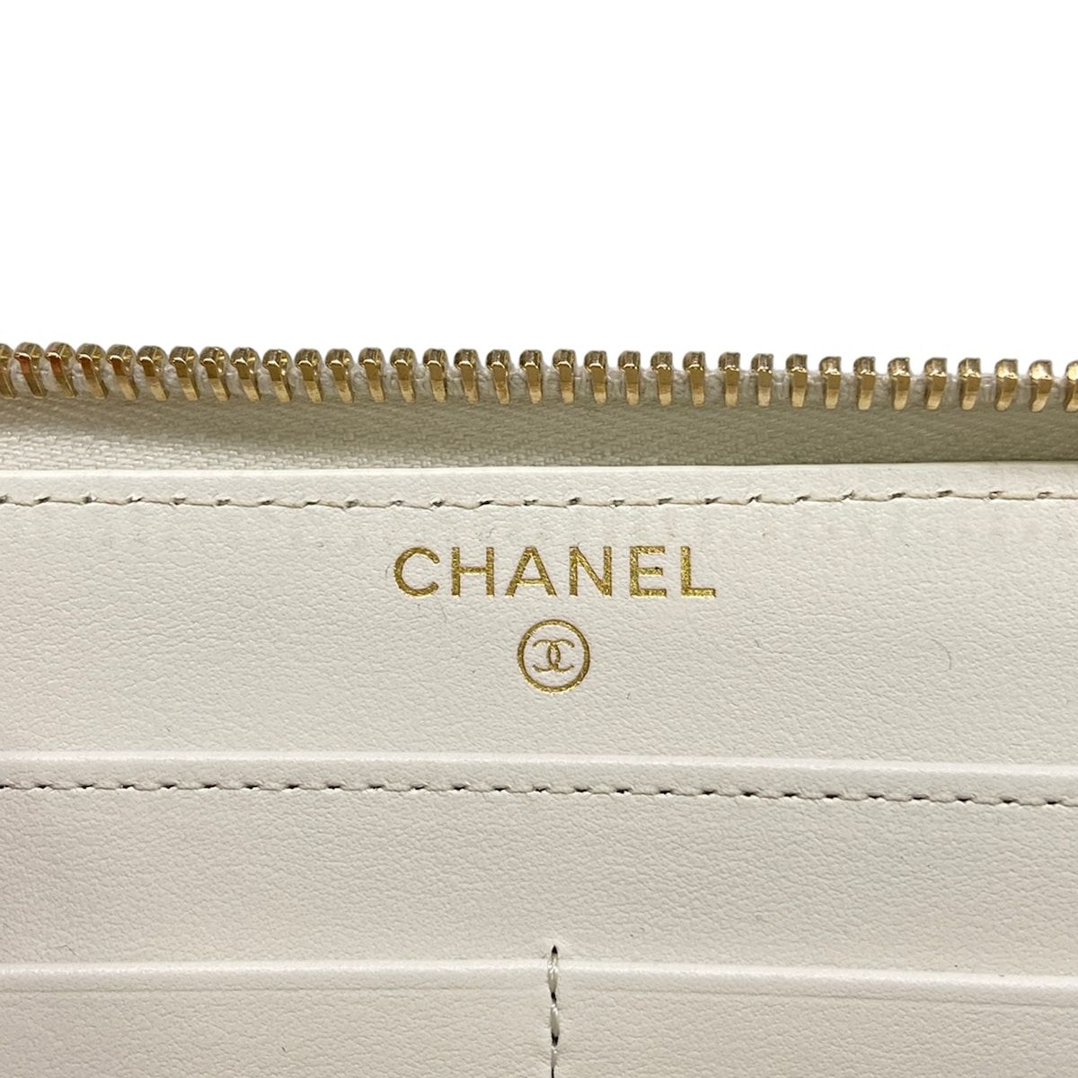 Chanel Wallet Chanel 19 Long Zip White Gold Round Zipperkinskin — view 5