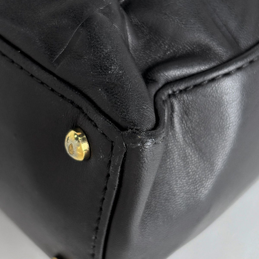 Chanel Tote Bag CC Logo Choco Bar Leather Black — view 3