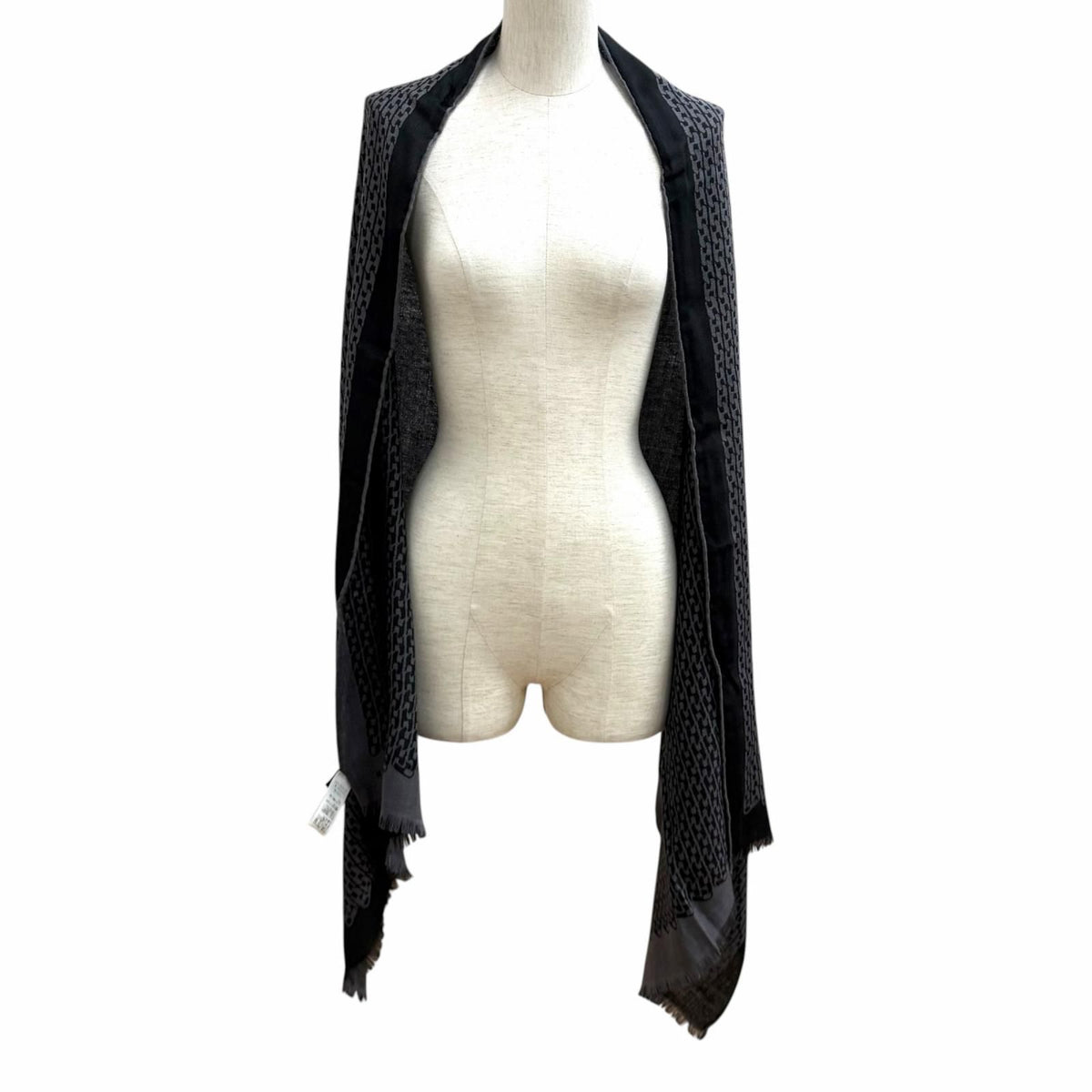 Hermes Cashmere Silk Blend Logo Chain Pattern Fringe Shawl Black Gray Scarf — view 3