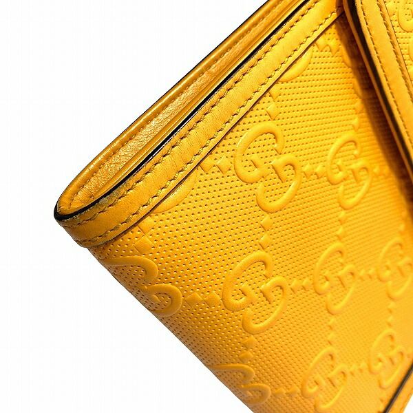 Gucci GG Embossed Shoulder Bag Leather — view 6