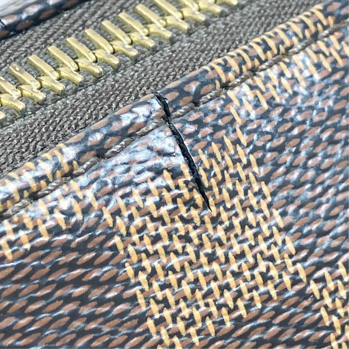 Louis Vuitton Totally PM Damier Shoulder Bag Canvas — view 8