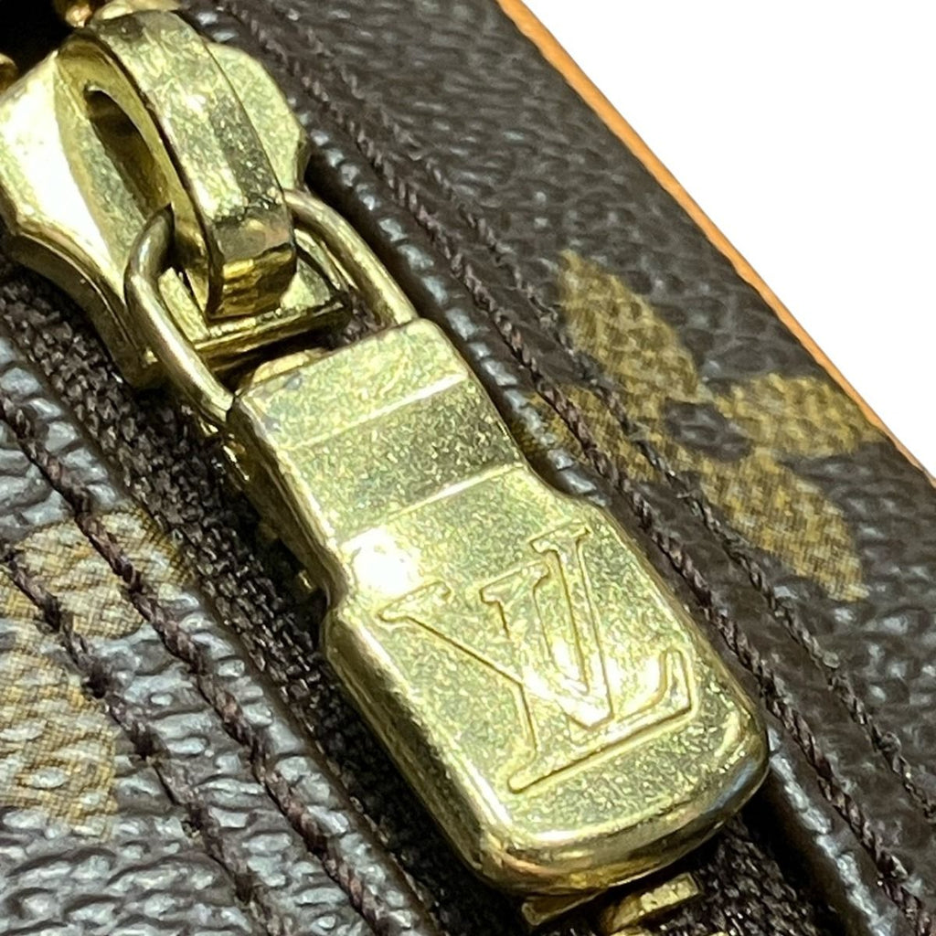 Louis Vuitton Danube Monogram Shoulder Bag Canvas — view 8