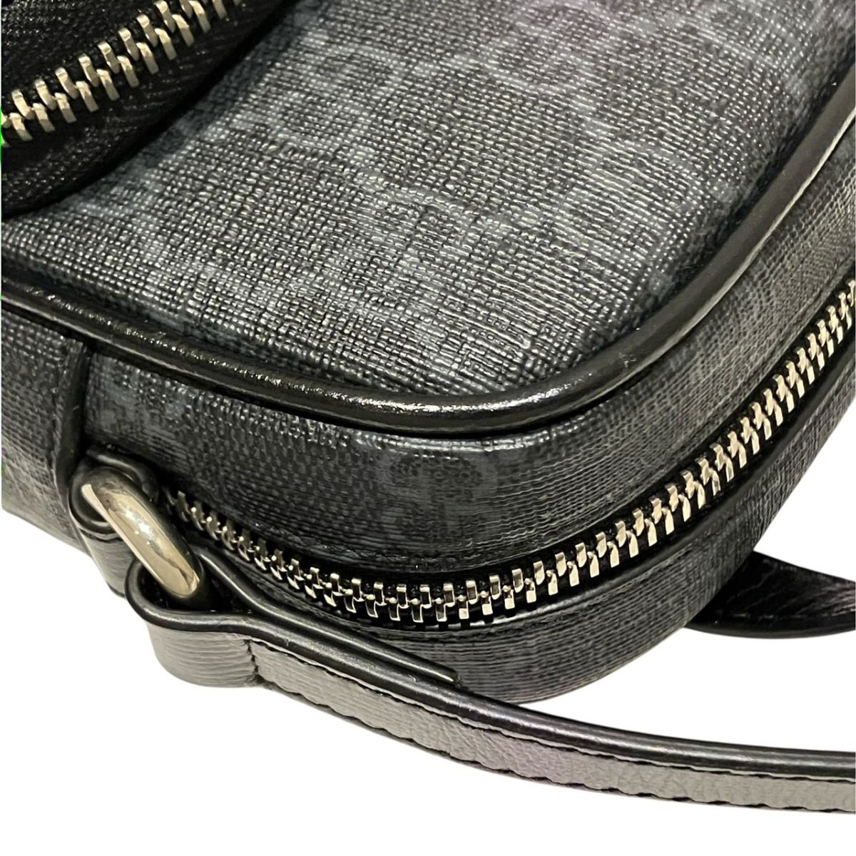 Gucci Interlocking G GG Supreme Shoulder Bag — view 7