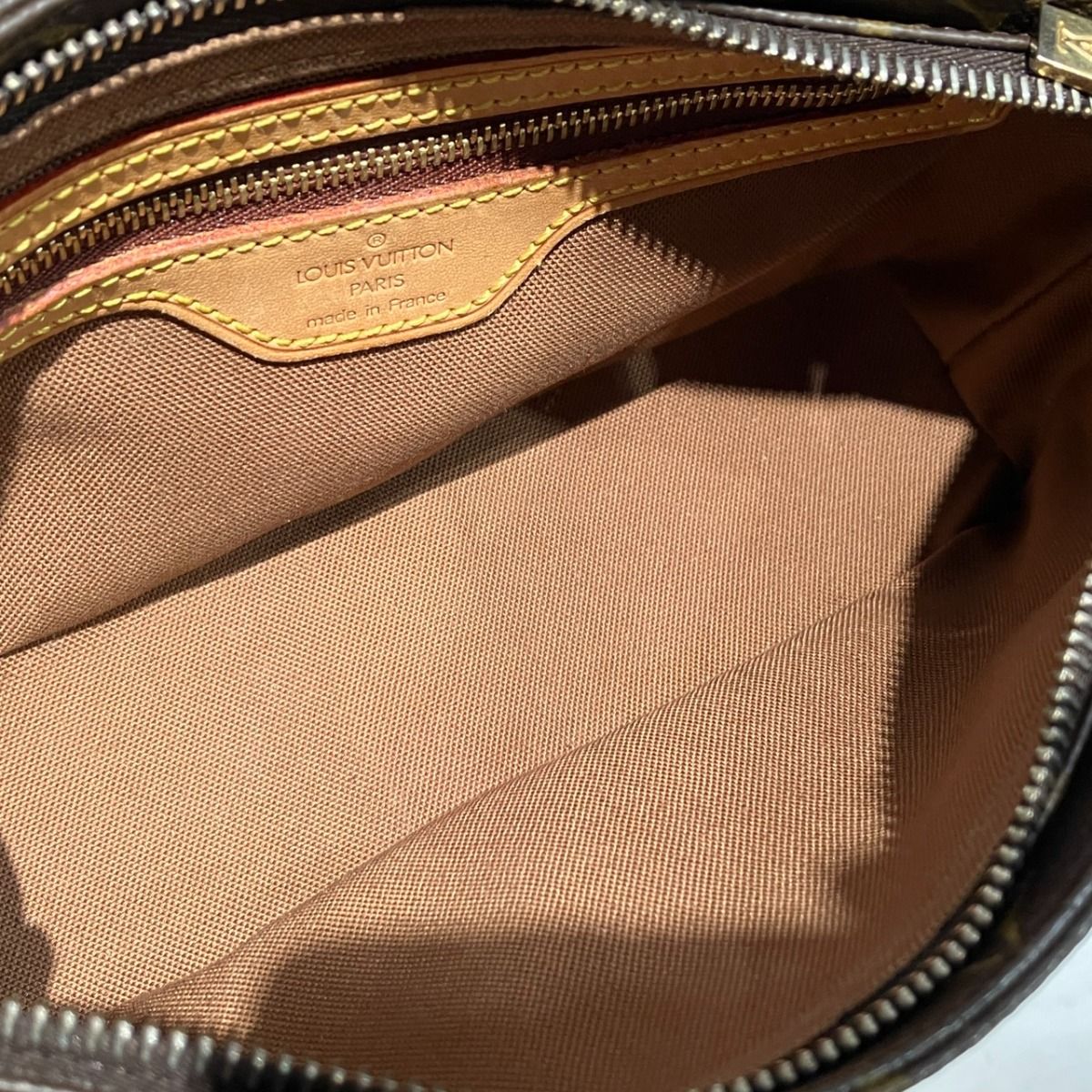 Louis Vuitton Trotteur Monogram Shoulder Bag Canvas — view 5