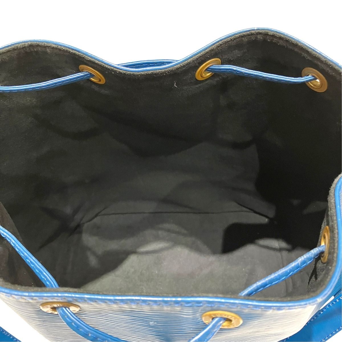 Louis Vuitton Noe Epi Shoulder Bag Leather — view 6