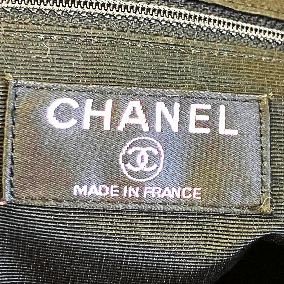 Chanel Rabbit Handbag Suede — view 4