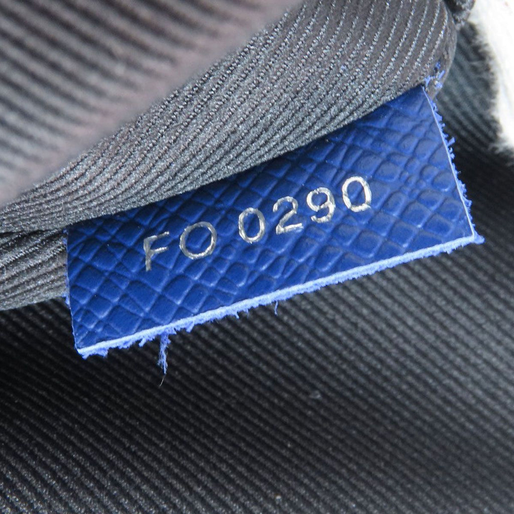 Louis Vuitton Outdoor Messenger PM Shoulder Bag Taigarama — view 7