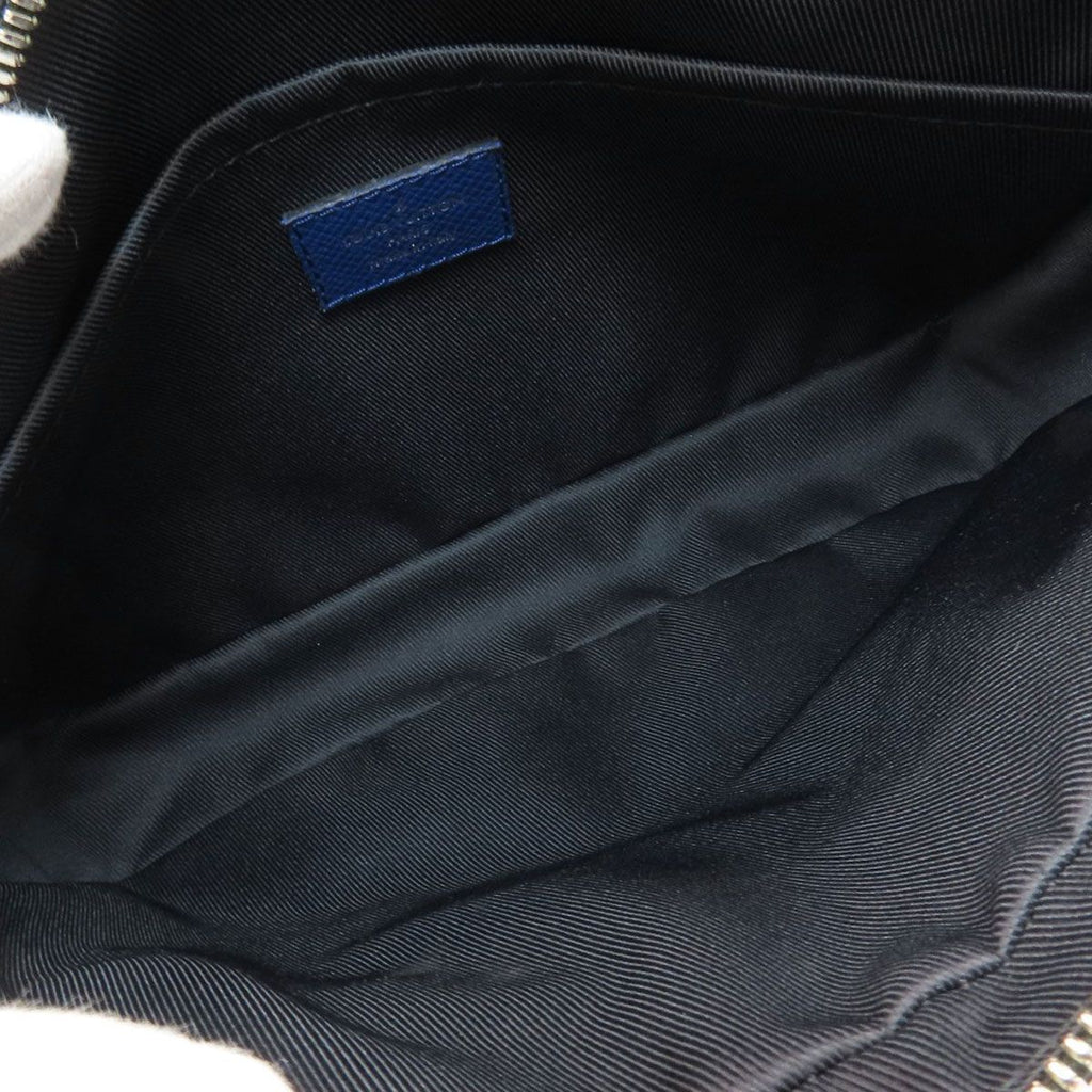 Louis Vuitton Outdoor Messenger PM Shoulder Bag Taigarama — view 5