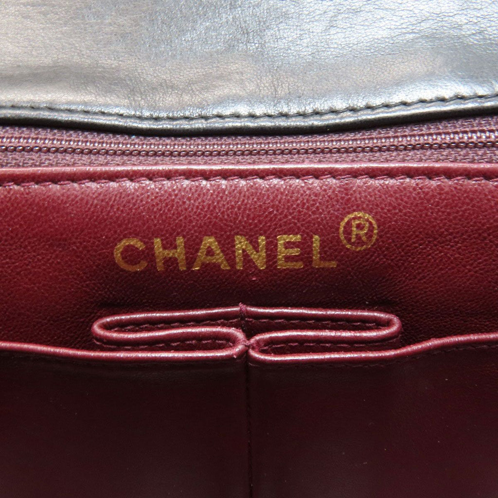 Chanel Quilted CC Logo Gold Shoulder Bag Lambskin — view 6