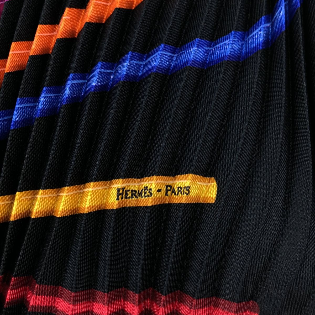 Hermes Vos Crayons Pleated Shawl Multicolor Scarf — view 5