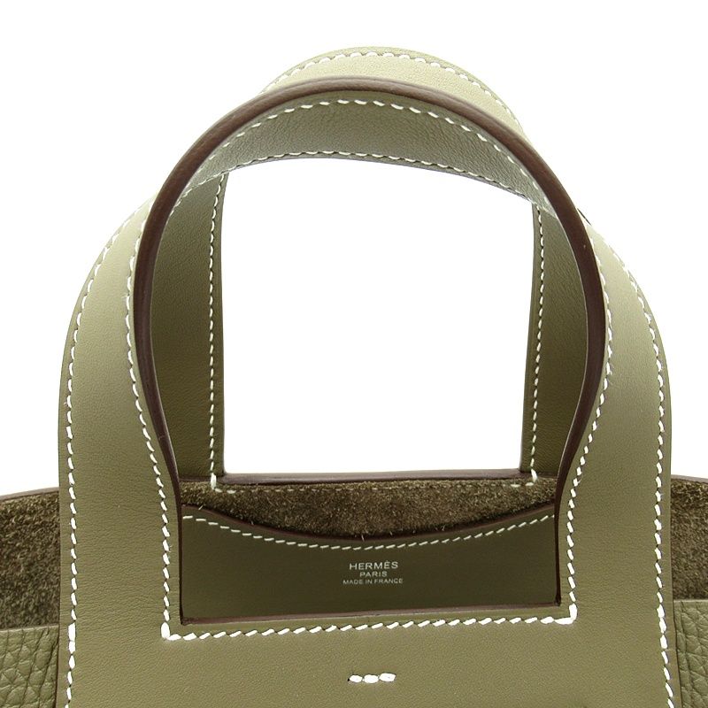 Hermes in the Loop 18 Taurillon Clemence Veau Handbag Etoupe — view 3