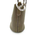 Hermes in the Loop 18 Taurillon Clemence Veau Handbag Etoupe — view 4