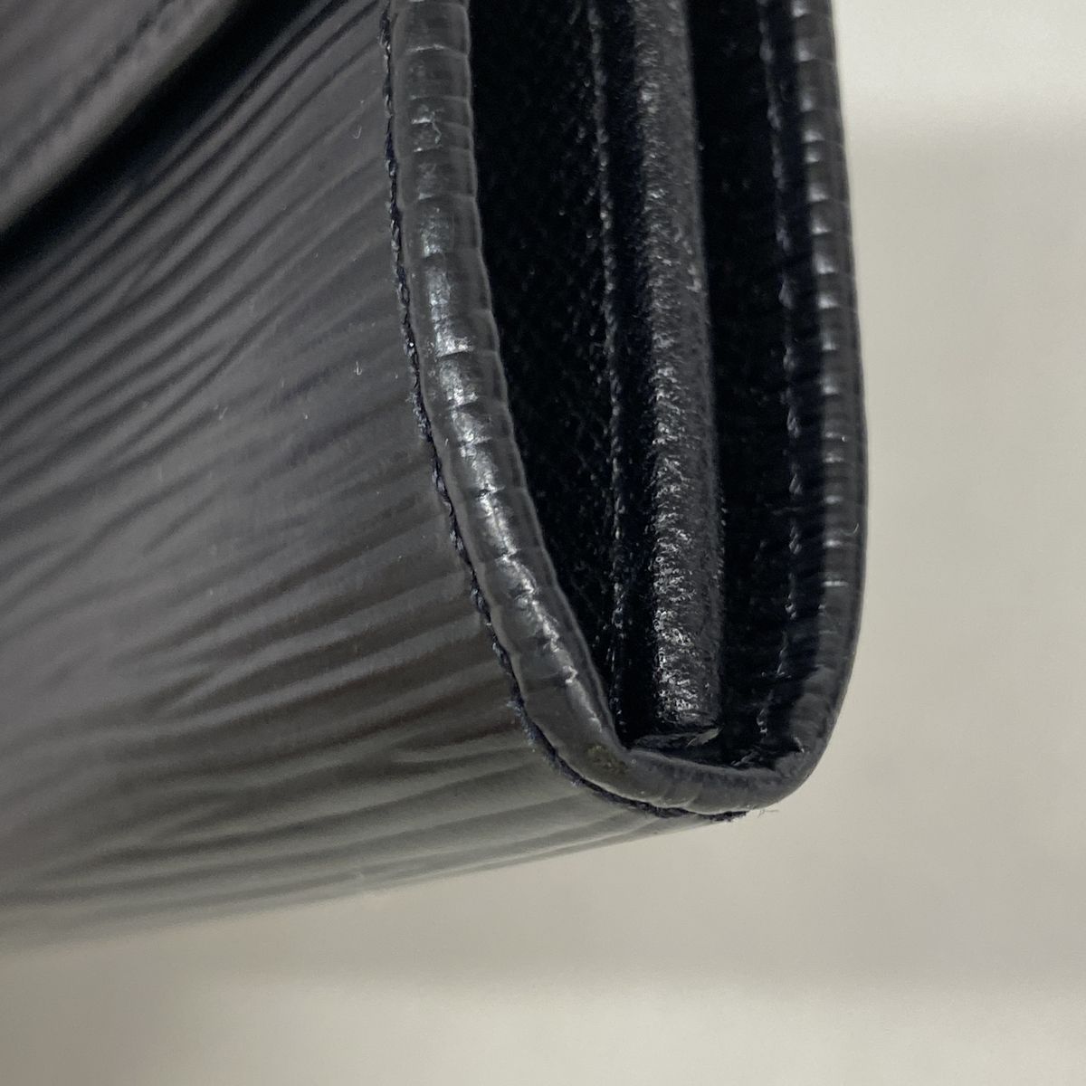 Louis Vuitton Wallet Epi Pochette Porte Monnaie Credit Noir — view 6