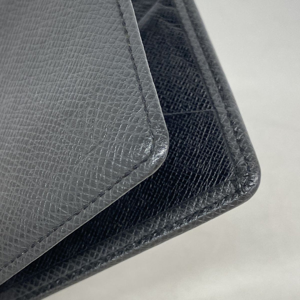 Louis Vuitton Billfold Taiga Portefeuille Multiple Ardoise Wallet — view 6