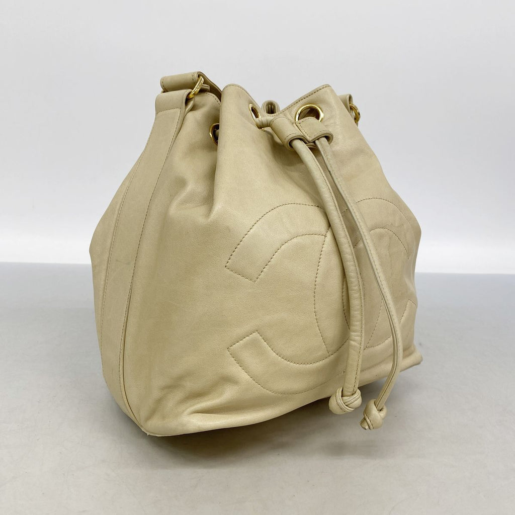 Chanel Shoulder Bag Leather Beige Gold — view 2
