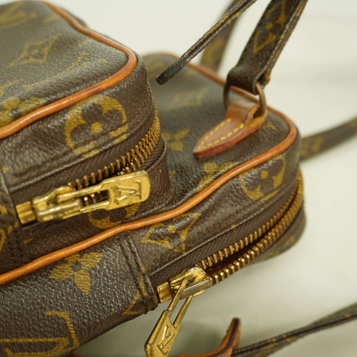 Louis Vuitton Shoulder Bag Monogram Mini Amazone Brown — view 8