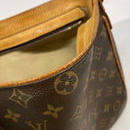 Louis Vuitton Shoulder Bag Monogram Hudson GM Brown — view 7