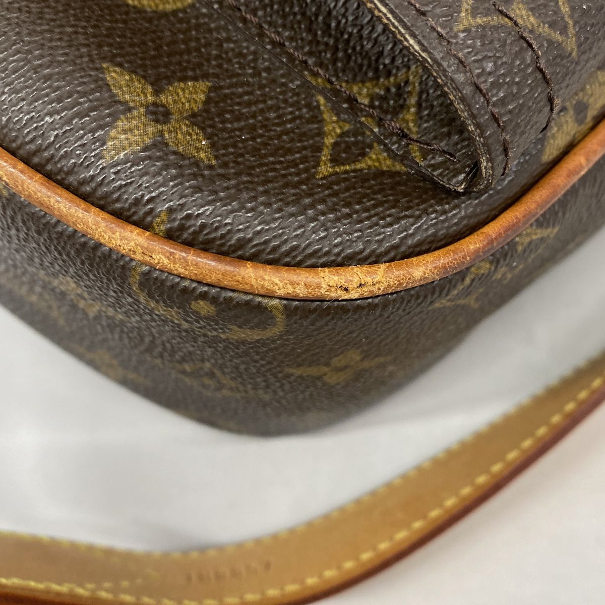 Louis Vuitton Shoulder Bag Monogram Hudson GM Brown — view 6