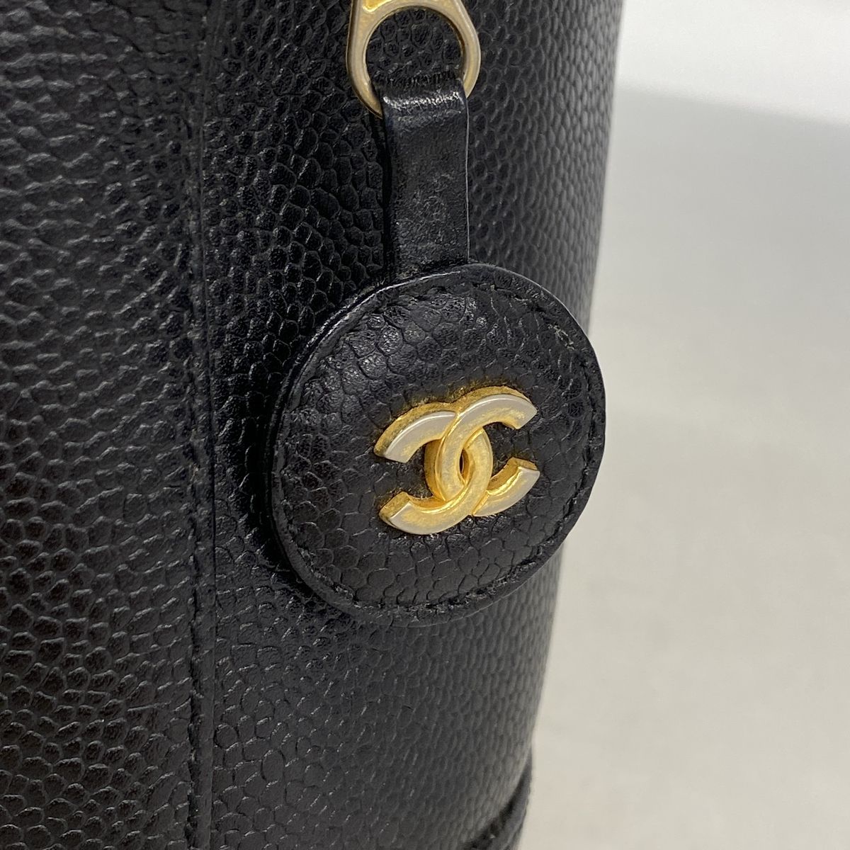 Chanel Vanity Bag Caviar Leather Black Gold — view 8