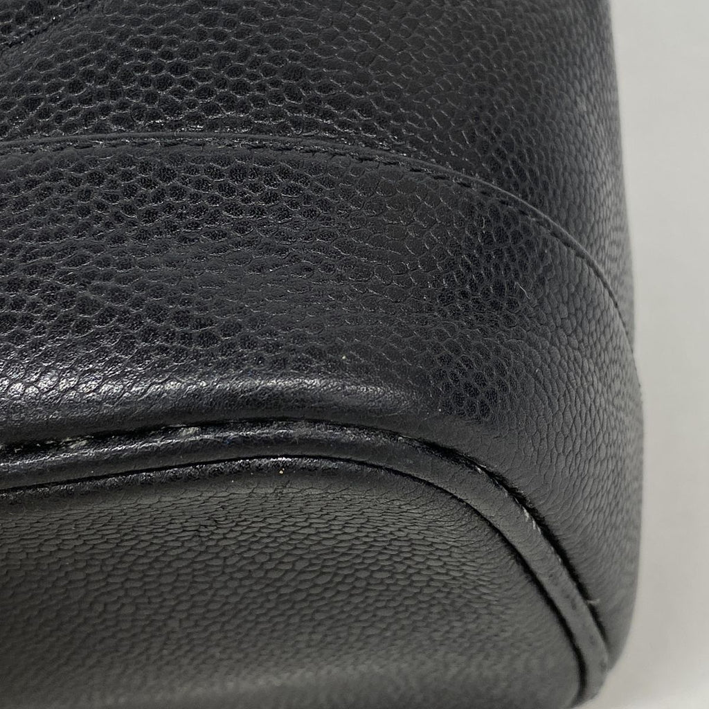Chanel Vanity Bag Caviar Leather Black Gold — view 6