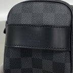 Louis Vuitton Clutch Damier Graphite Toilet Pouch Black Gray — view 8