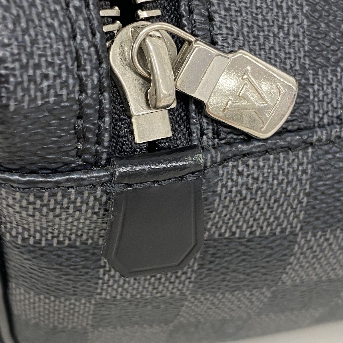 Louis Vuitton Clutch Damier Graphite Toilet Pouch Black Gray — view 6