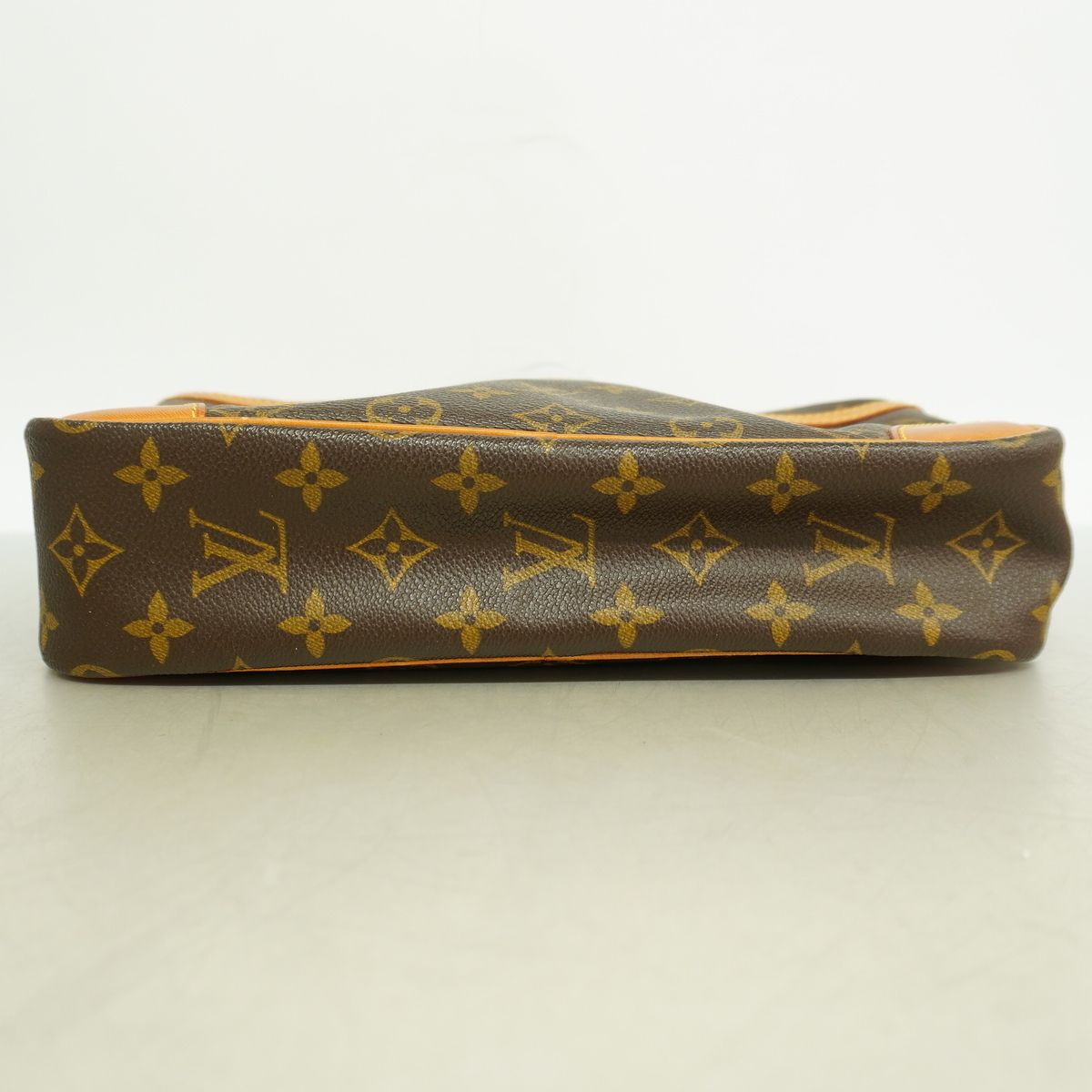 Louis Vuitton Clutch Monogram Compiegne 28 Brown — view 3