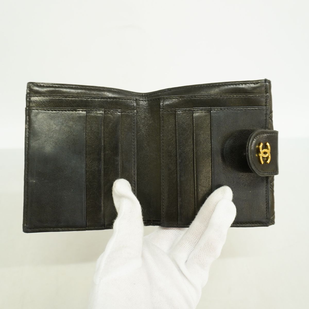 Chanel Wallet Bicolor Lambskin Black Gold — view 3