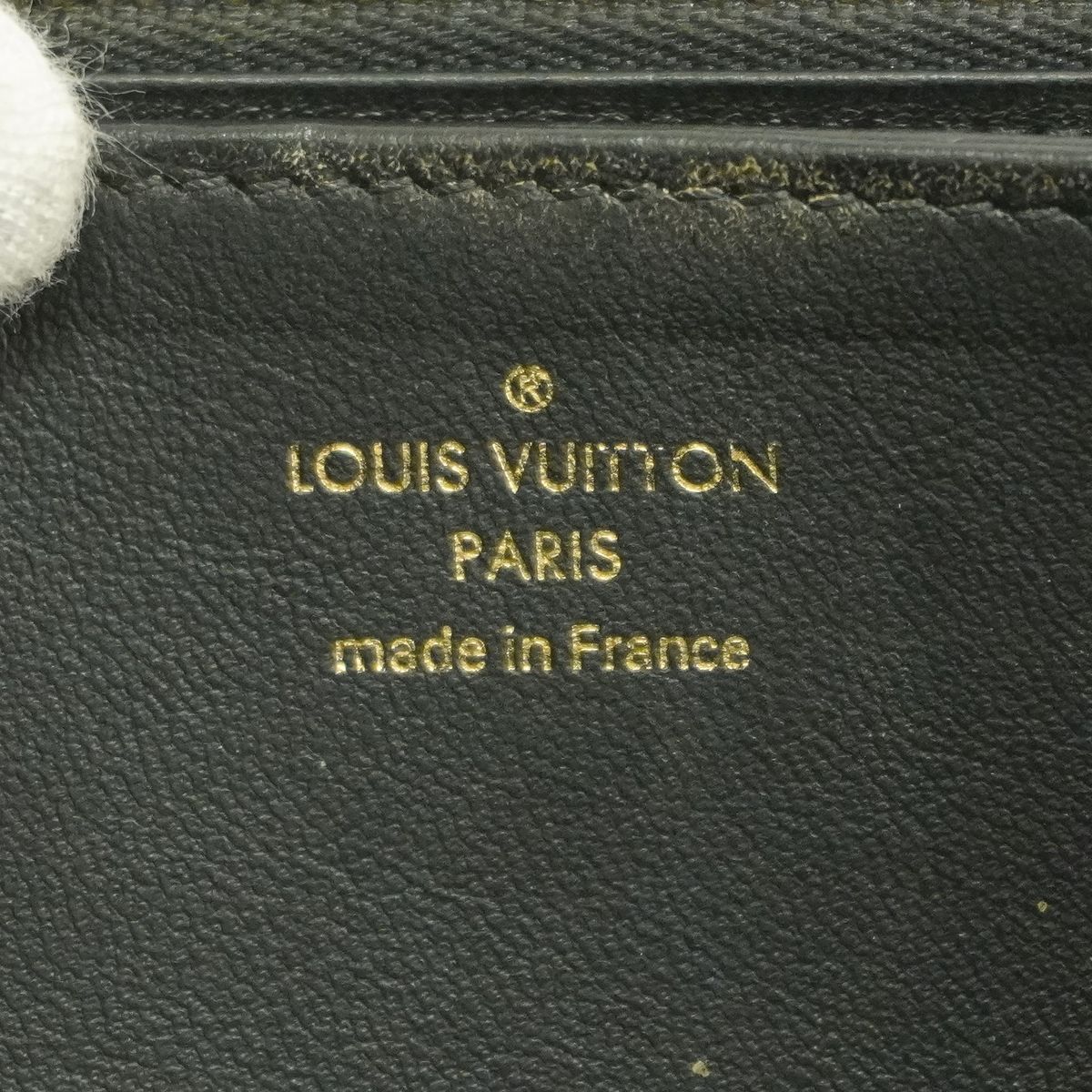 Louis Vuitton Wallet Monogram Coussin Zippy Noir — view 4