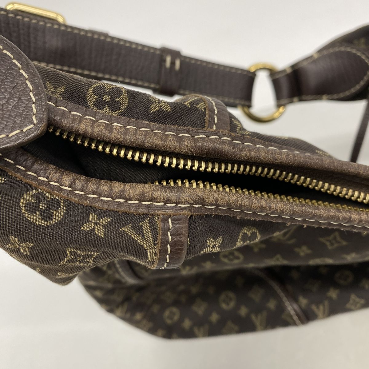 Louis Vuitton Shoulder Bag Monogram Mini Lin Manon MM Ebene — view 6