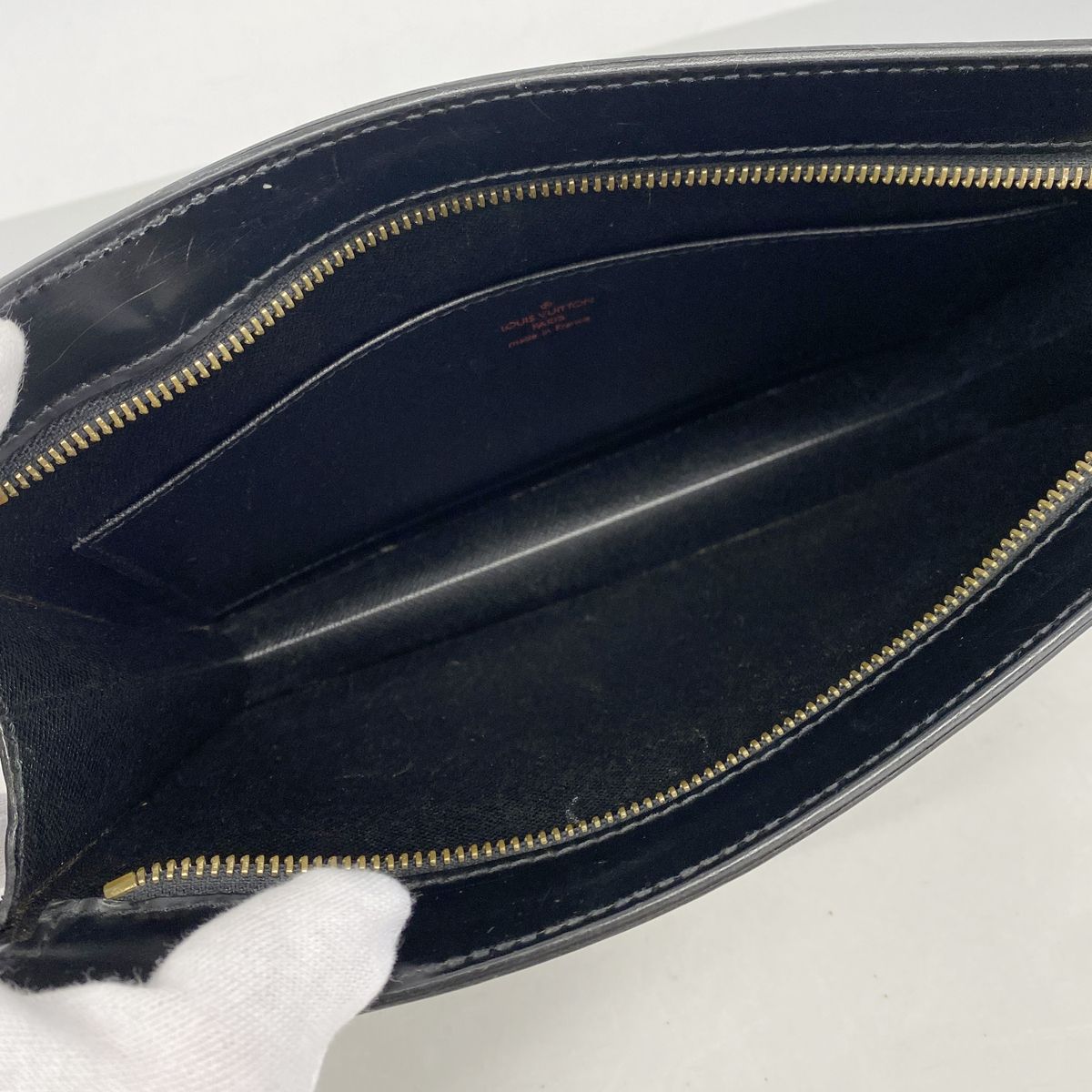 Louis Vuitton Clutch Epi Pochette Homme Noir — view 4