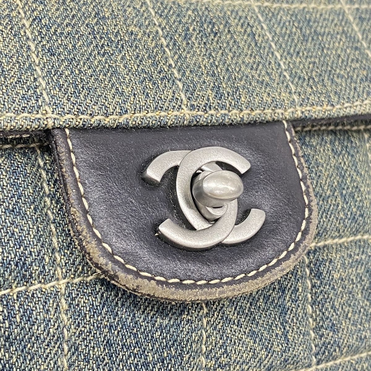 Chanel Shoulder Bag Choco Bar Denim Blue Silver — view 8