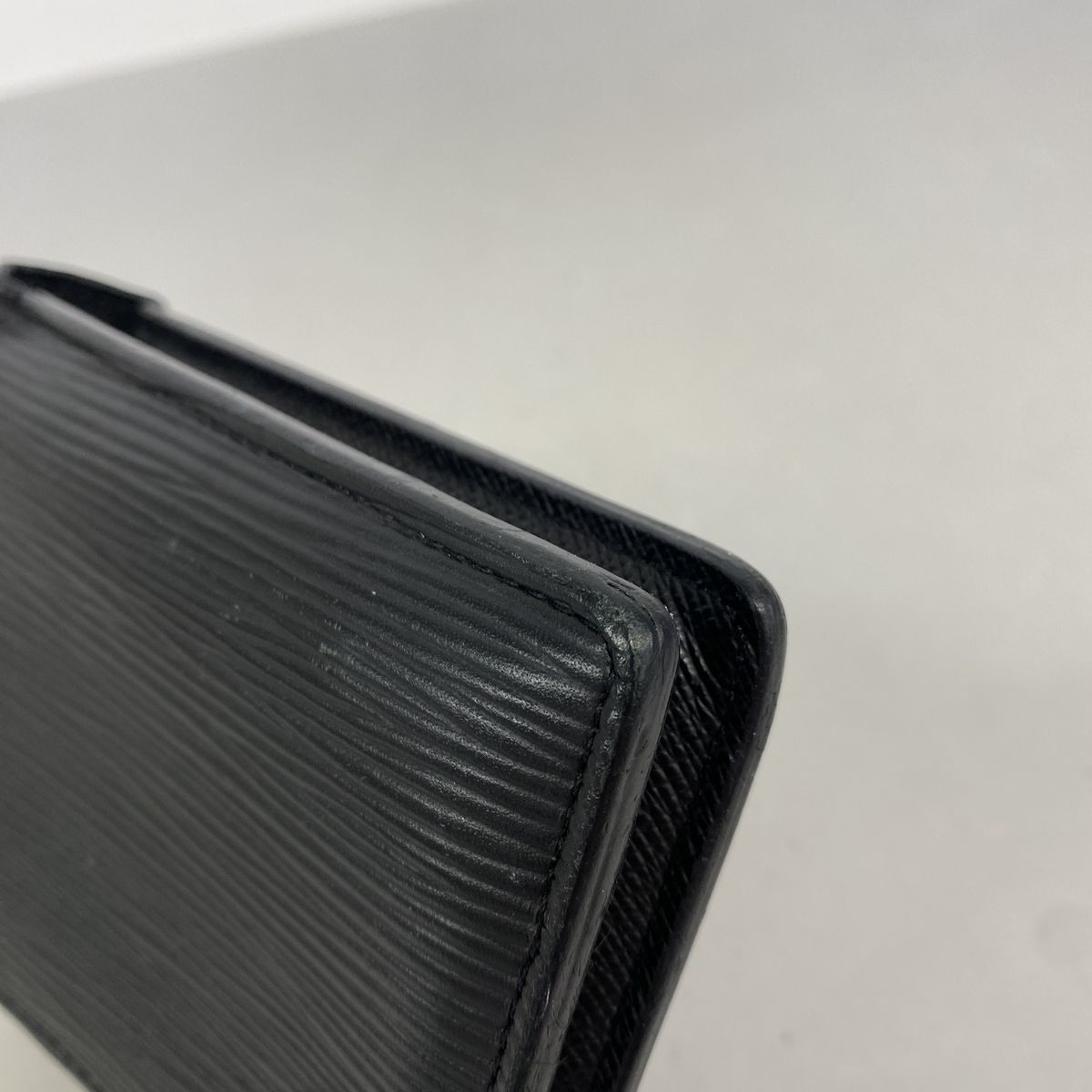 Louis Vuitton Billfold Epi Portefeuille Multiple Noir Wallet — view 6